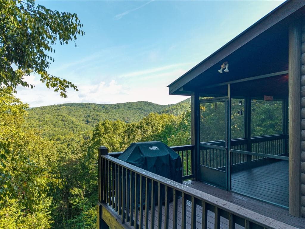 3 bedroom, 3 bathroom, 2,080 sq ft single family residence for sale at 624 Rhonda Lane, Mineral Bluff, GA 30559 — photo 7