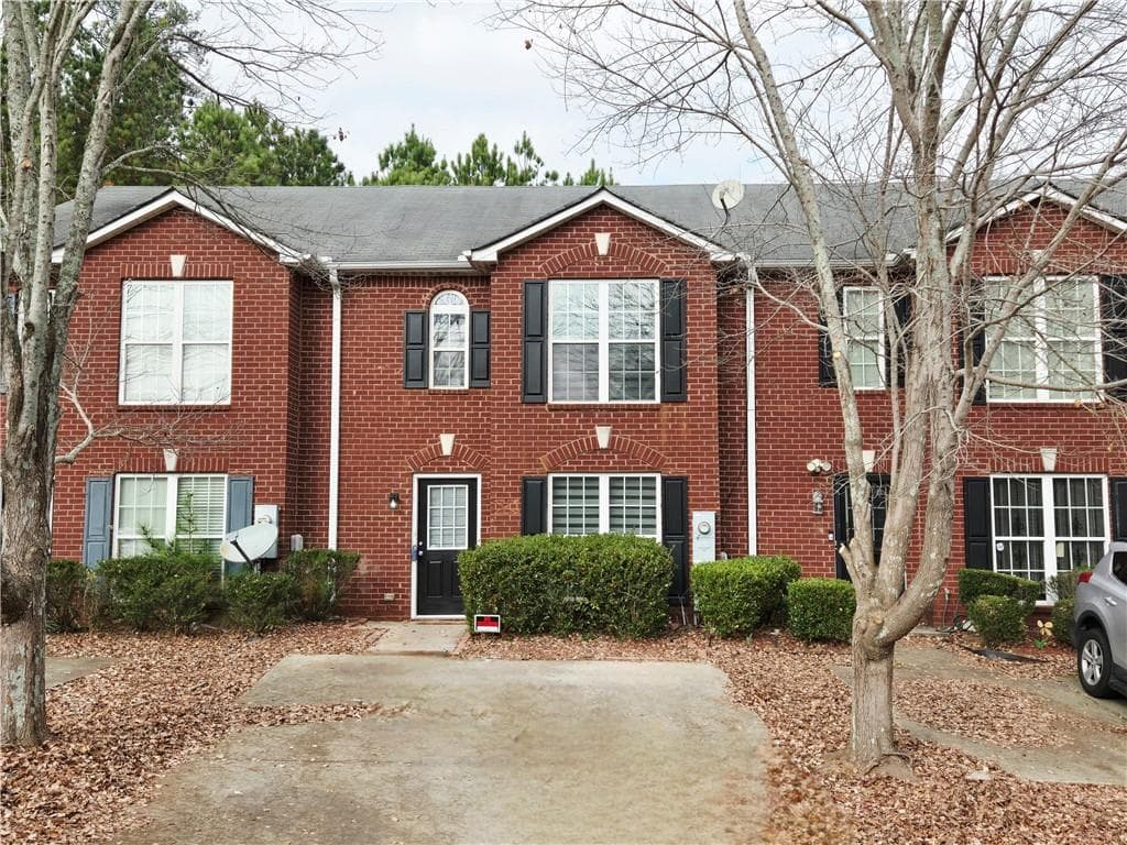 3 bedroom, 3 bathroom, 1,600 sq ft townhouse under contract at 2430 Piering Drive, Lithonia, GA 30038