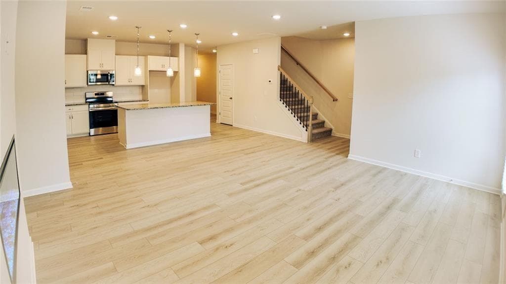 3 bedroom, 3 bathroom, 1,912 sq ft townhouse under contract at 38 Jacobs Farm 17, Lawrenceville, GA 30045 — photo 4