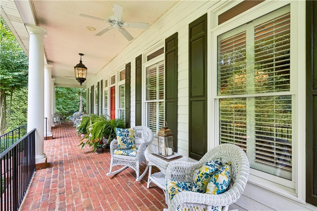 4 bedroom, 5 bathroom, 6,232 sq ft single family residence for sale at 3668 Club Drive, Kennesaw, GA 30144 — photo 3