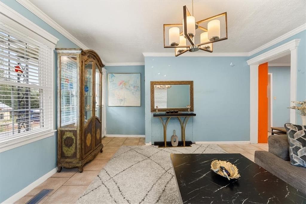 3 bedroom, 2 bathroom, 1,129 sq ft single family residence for sale at 528 Washington Avenue, Marietta, GA 30060 — photo 3