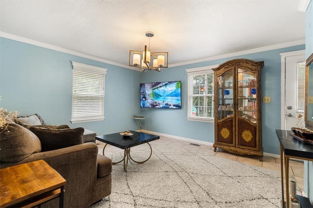 3 bedroom, 2 bathroom, 1,129 sq ft single family residence for sale at 528 Washington Avenue, Marietta, GA 30060 — photo 4