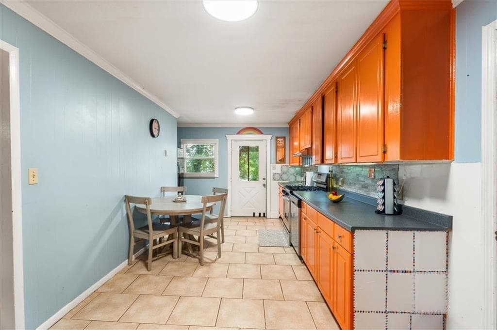 3 bedroom, 2 bathroom, 1,129 sq ft single family residence for sale at 528 Washington Avenue, Marietta, GA 30060 — photo 5