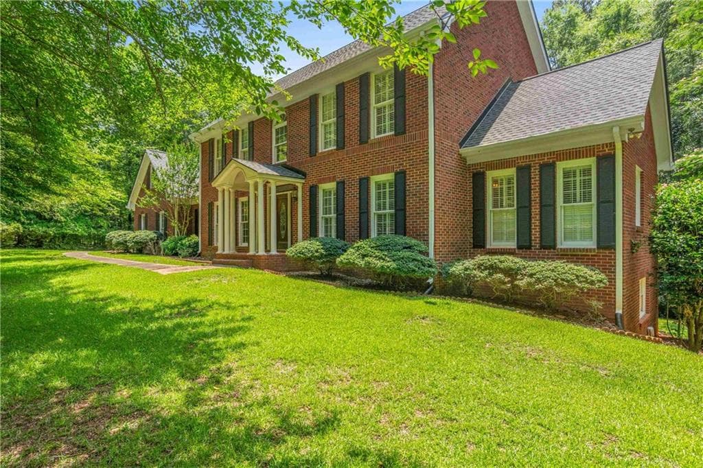 5 bedroom, 5 bathroom, 5,882 sq ft single family residence for sale at 165 River Cove Ridge, Social Circle, GA 30025 — photo 2