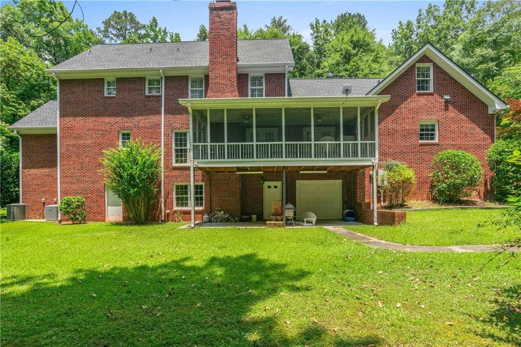 5 bedroom, 5 bathroom, 5,882 sq ft single family residence for sale at 165 River Cove Ridge, Social Circle, GA 30025 — photo 6