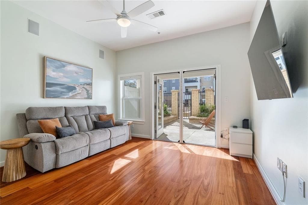1 bedroom, 1 bathroom, 683 sq ft condominium for sale at 870 Inman Village Parkway 229, Atlanta, GA 30307 — photo 4