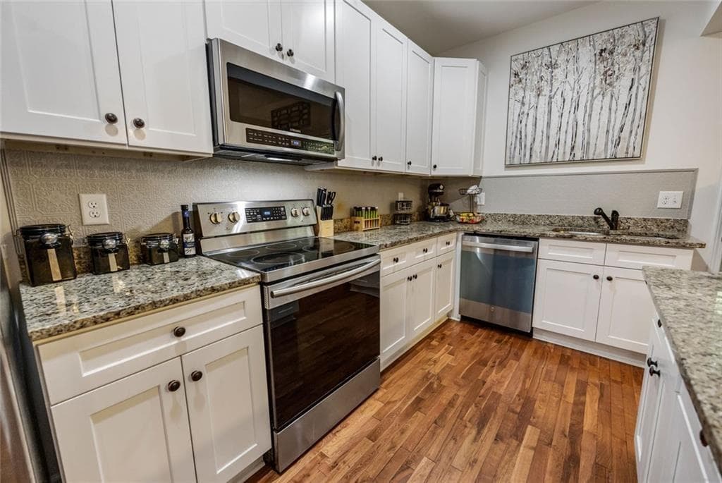 3 bedroom, 3 bathroom, 2,062 sq ft townhouse for sale at 190 Towne Villas Drive, Jasper, GA 30143 — photo 9