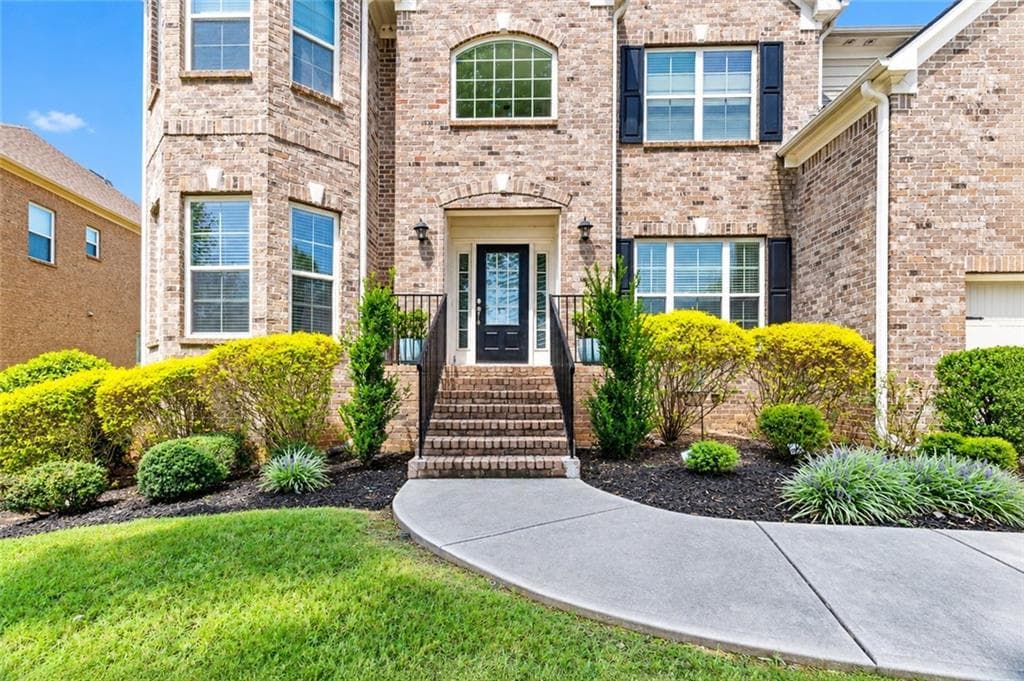 5 bedroom, 4 bathroom, 4,641 sq ft single family residence for sale at 3783 Courson Street, Marietta, GA 30066 — photo 3