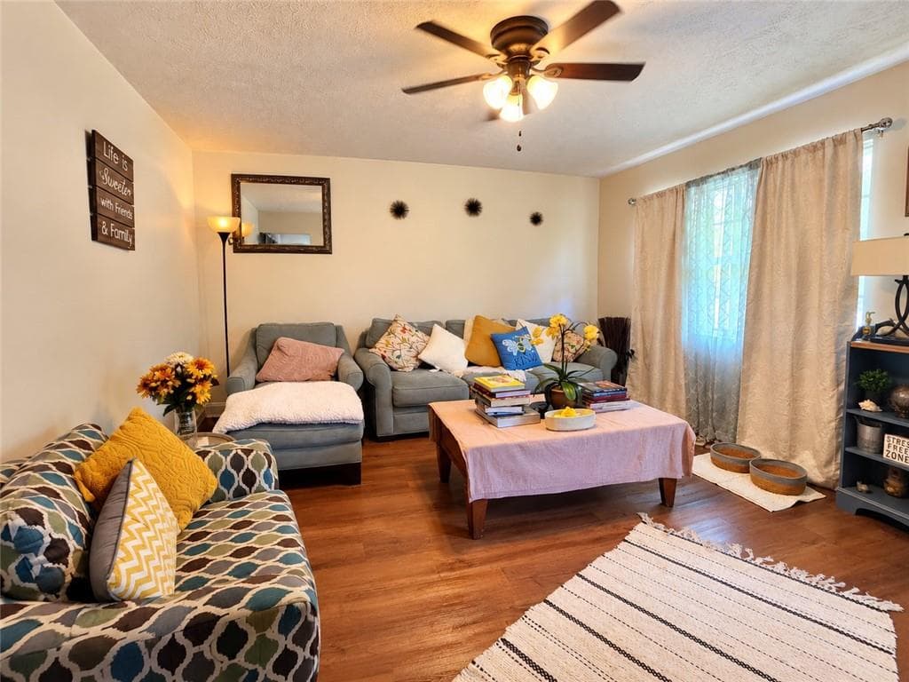 3 bedroom, 2 bathroom, 1,040 sq ft single family residence for sale at 792 Plainville Circle, Atlanta, GA 30331 — photo 6