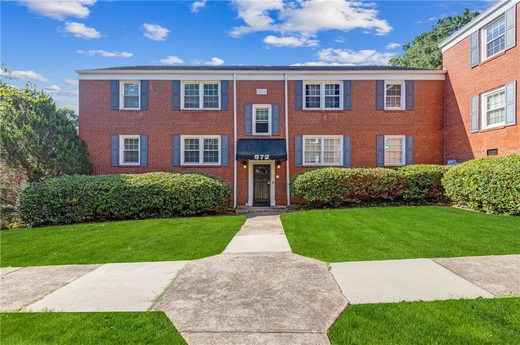 2 bedroom, 1 bathroom, 840 sq ft condominium for sale at 572 Goldsboro Road A, Atlanta, GA 30307 — photo 4