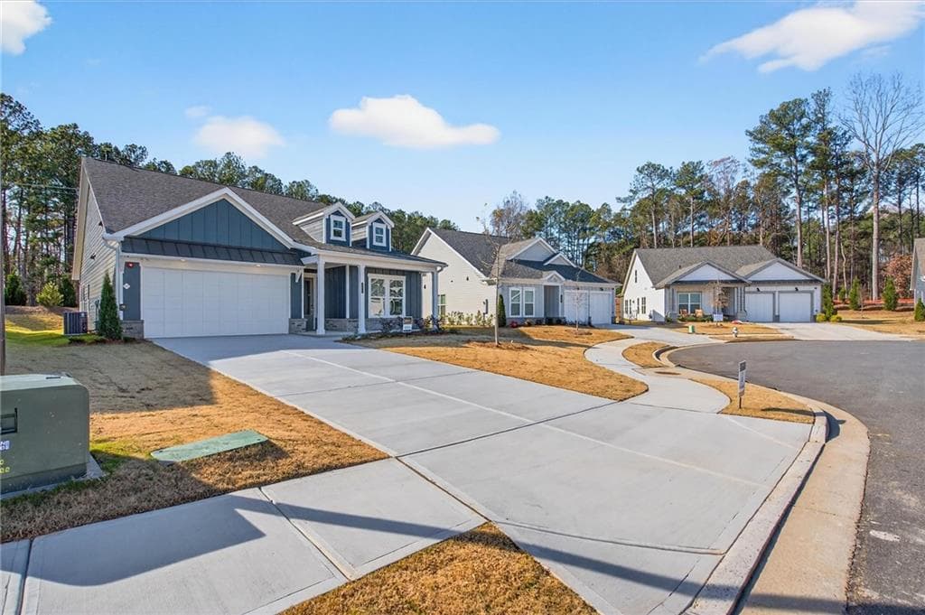 2 bedroom, 2 bathroom, 1,950 sq ft single family residence under contract at 400 Vinca Circle, Kennesaw, GA 30144 — photo 2