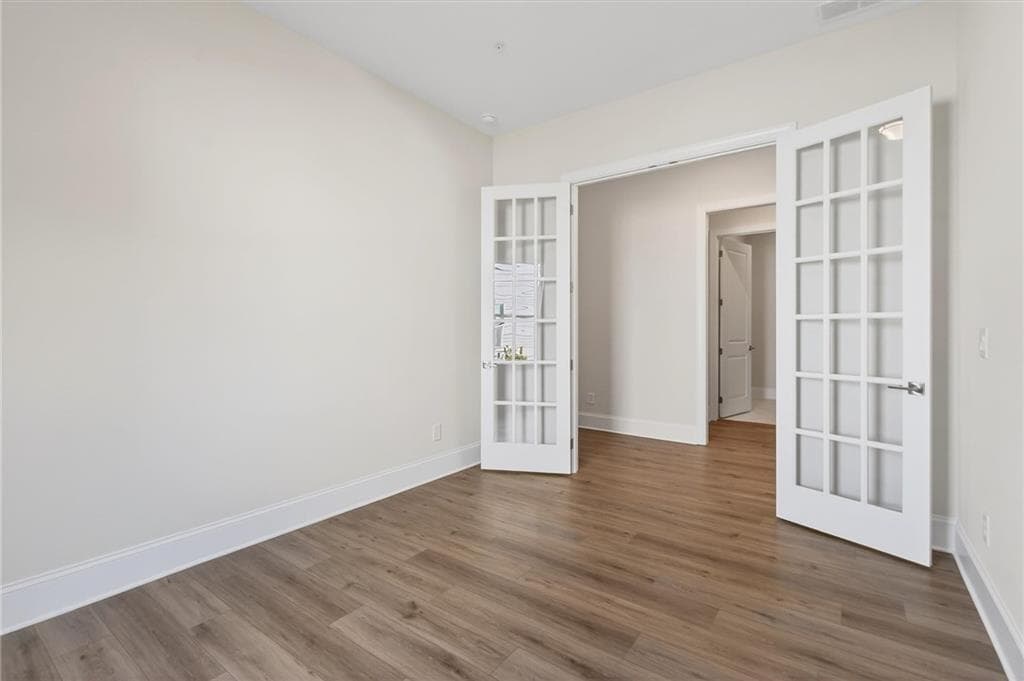 2 bedroom, 2 bathroom, 1,950 sq ft single family residence under contract at 400 Vinca Circle, Kennesaw, GA 30144 — photo 9