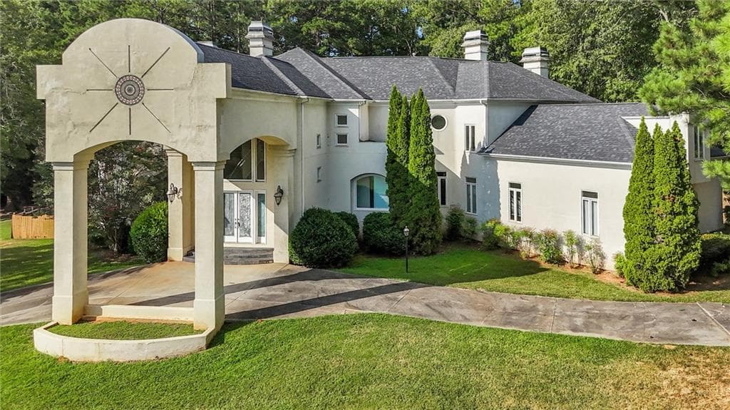 5 bedroom, 6 bathroom, 7,486 sq ft single family residence for sale at 110 Standing Oak Place, Fayetteville, GA 30214