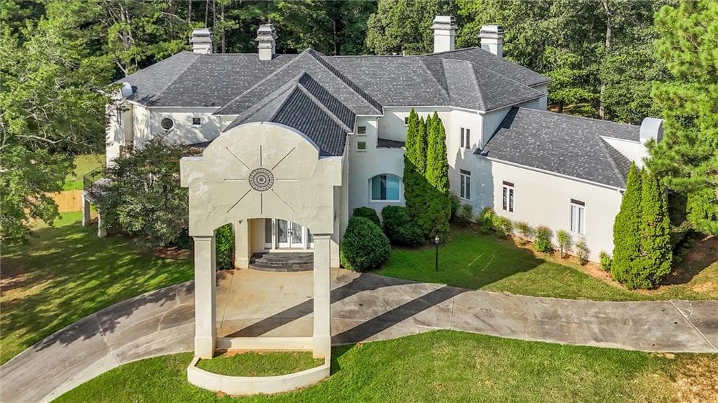 5 bedroom, 6 bathroom, 7,486 sq ft single family residence for sale at 110 Standing Oak Place, Fayetteville, GA 30214 — photo 2