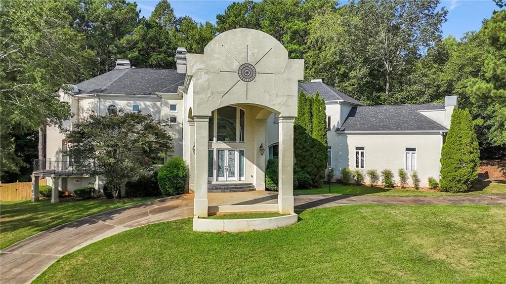 5 bedroom, 6 bathroom, 7,486 sq ft single family residence for sale at 110 Standing Oak Place, Fayetteville, GA 30214 — photo 6