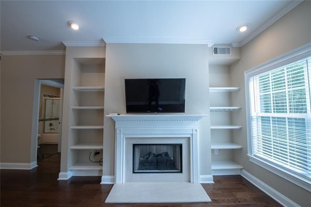 2 bedroom, 2 bathroom, 1,105 sq ft condominium for rent at 3275 NE Lenox Road 207, Atlanta, GA 30324 for $2,225 a month — photo 10