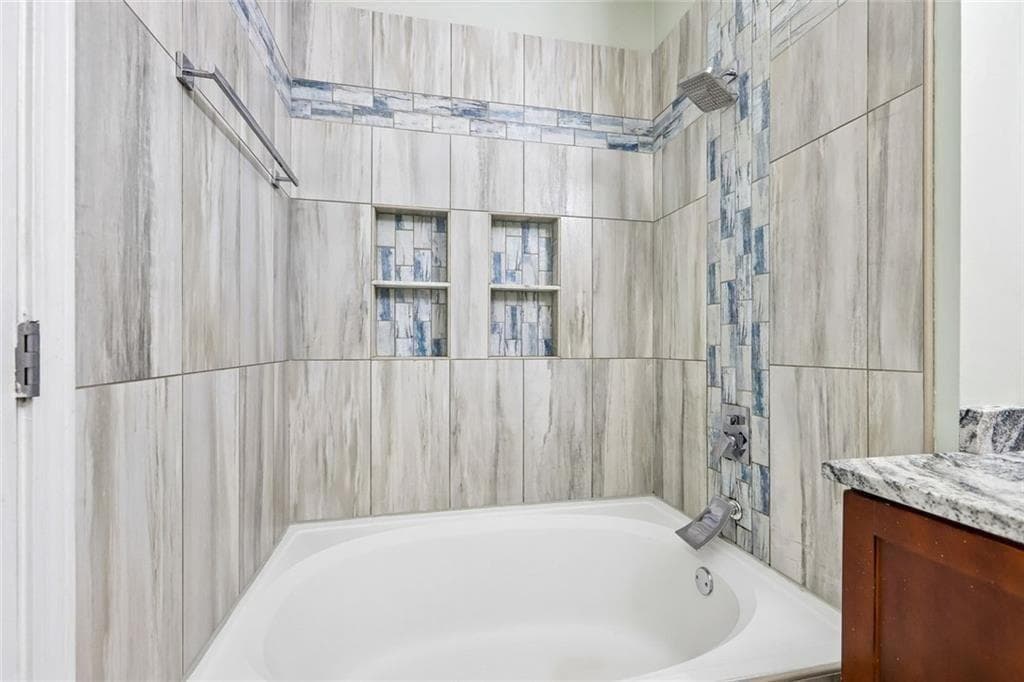 1 bedroom, 1 bathroom, 884 sq ft condominium for sale at 400 17th Street 1233, Atlanta, GA 30363 — photo 4