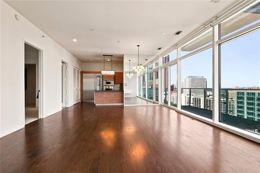2 bedroom, 2 bathroom, 1,587 sq ft condominium for sale at 45 Ivan Allen Jr Boulevard 1808, Atlanta, GA 30308 — photo 10