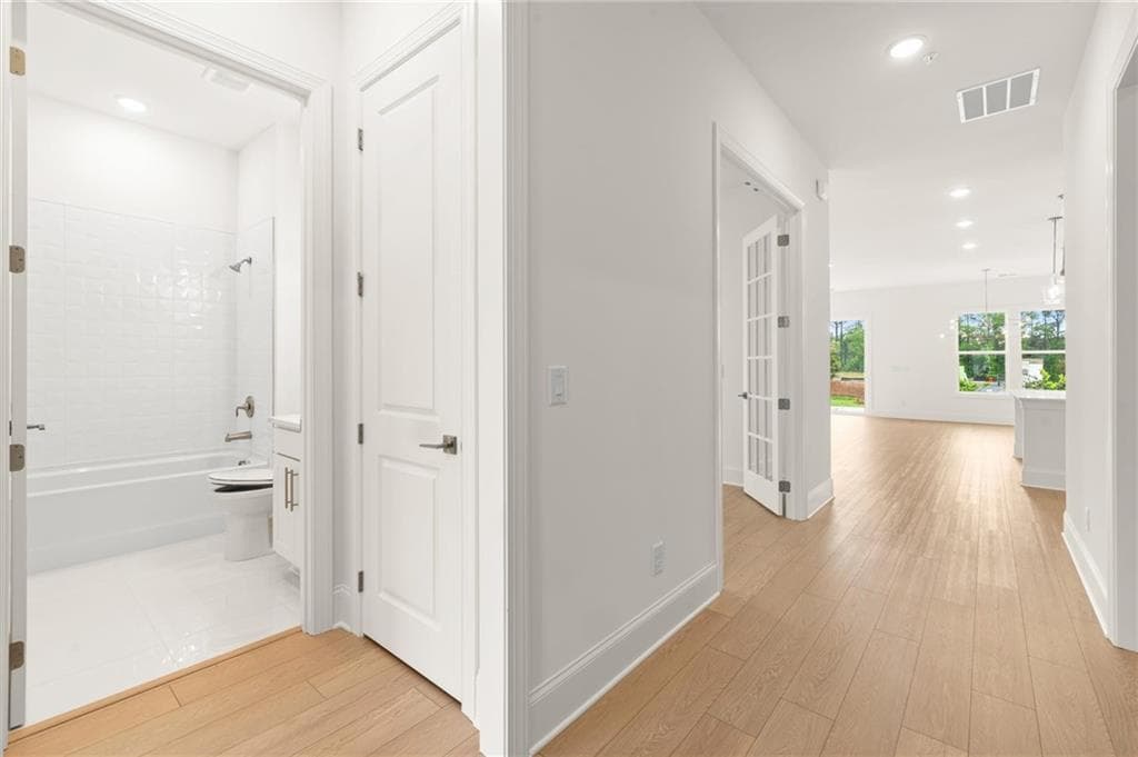 3 bedroom, 3 bathroom, 2,670 sq ft single family residence for sale at 484 Fescue Court, Kennesaw, GA 30144 — photo 3