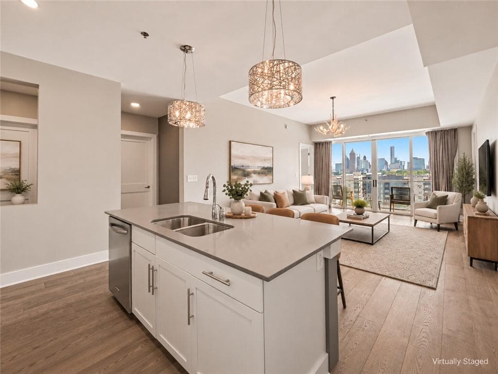 2 bedroom, 2 bathroom, 1,249 sq ft condominium for sale at 1100 Howell Mill Road 812, Atlanta, GA 30318