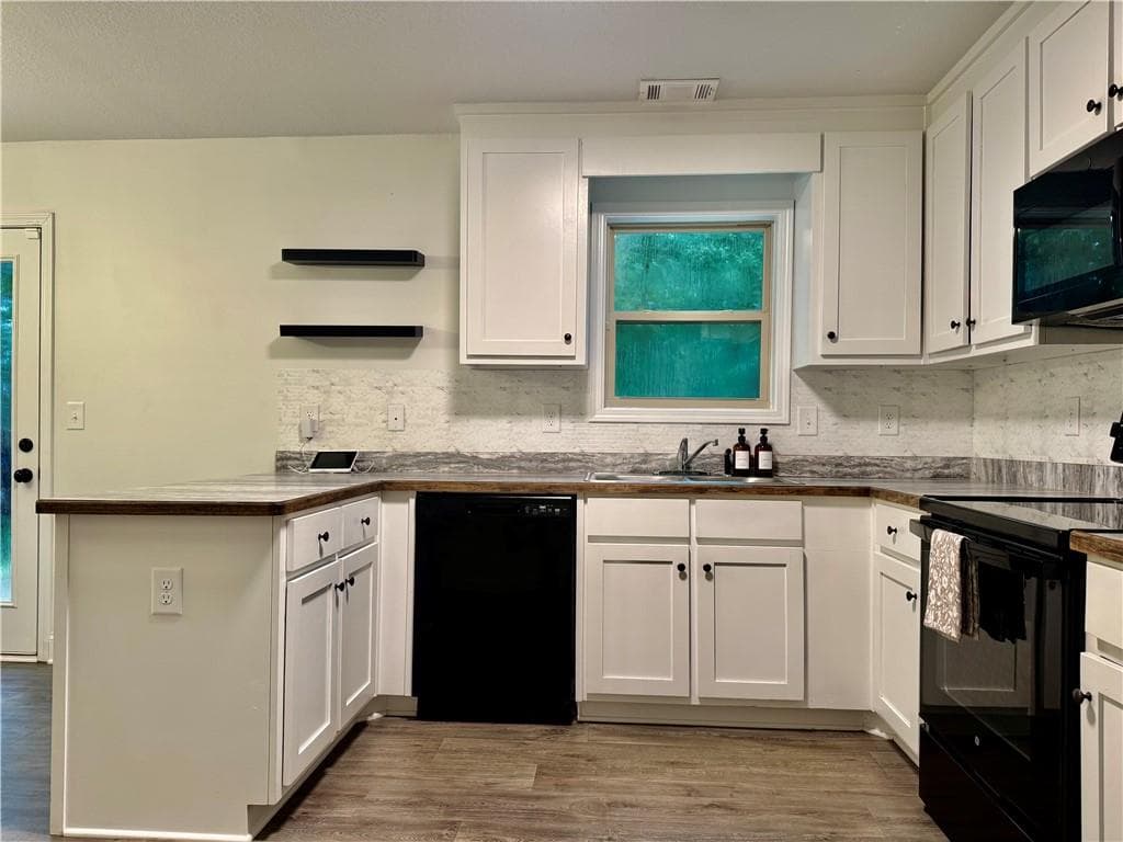 4 bedroom, 3 bathroom, 1,731 sq ft single family residence for sale at 115 BROOKSIDE CT, Lula, GA 30554 — photo 6