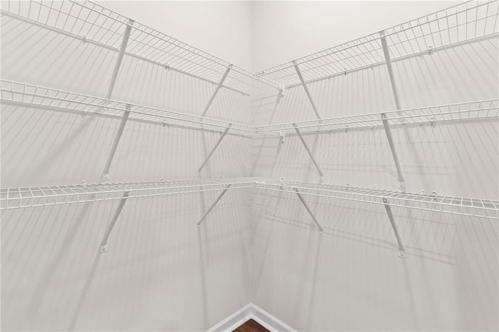 4 bedroom, 3 bathroom, 2,500 sq ft single family residence for sale at 302 HUDSON Court, Jackson, GA 30233 — photo 8
