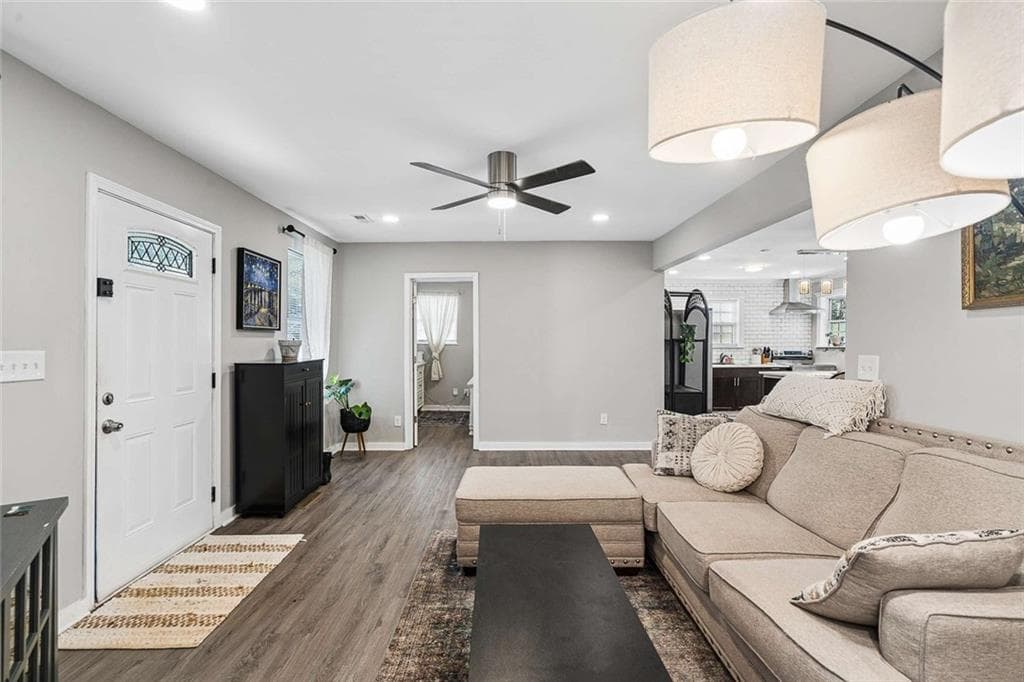 4 bedroom, 2 bathroom, 1,764 sq ft single family residence under contract at 933 Byron Drive, Atlanta, GA 30310 — photo 5