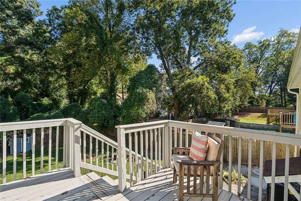 4 bedroom, 2 bathroom, 1,764 sq ft single family residence under contract at 933 Byron Drive, Atlanta, GA 30310 — photo 8