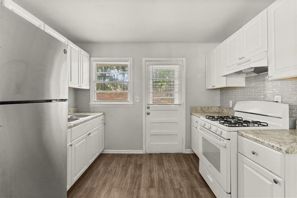 2 bedroom, 1 bathroom, 864 sq ft duplex for rent at 220 Opal Drive, Roswell, GA 30075 for $1,445 a month — photo 5