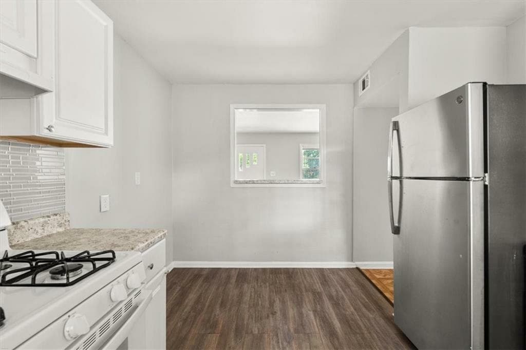 2 bedroom, 1 bathroom, 864 sq ft duplex for rent at 220 Opal Drive, Roswell, GA 30075 for $1,445 a month — photo 7