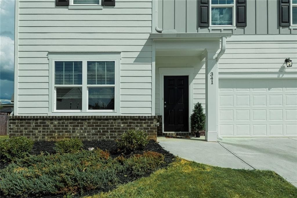 4 bedroom, 3 bathroom, 2,432 sq ft single family residence for sale at 341 San Vito Way, Cartersville, GA 30120 — photo 4