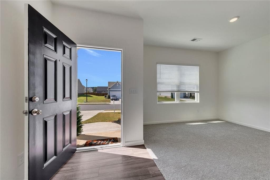 4 bedroom, 3 bathroom, 2,432 sq ft single family residence for sale at 341 San Vito Way, Cartersville, GA 30120 — photo 5