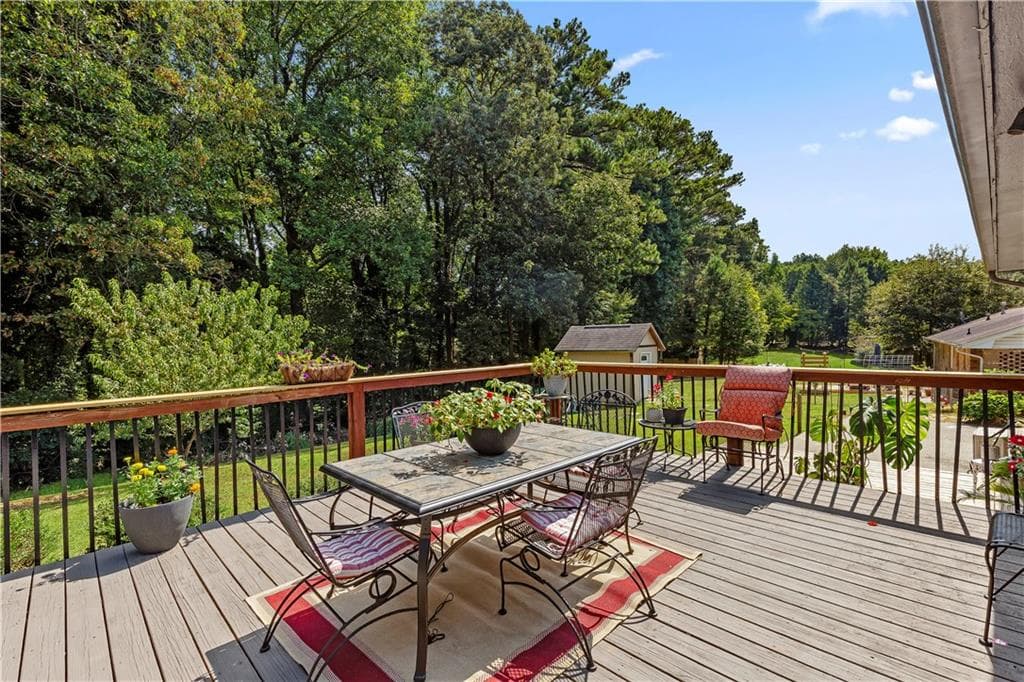 3 bedroom, 3 bathroom, 2,061 sq ft single family residence for sale at 3008 Carrie Drive, Kennesaw, GA 30144 — photo 5