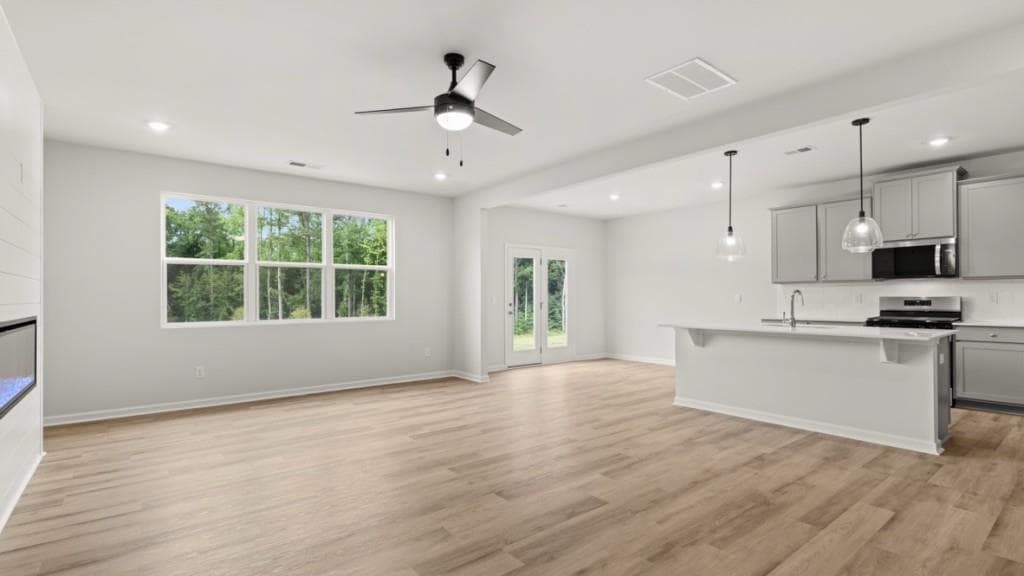 5 bedroom, 4 bathroom, 4,062 sq ft single family residence for sale at 3097 Hallsley Drive, South Fulton, GA 30349 — photo 5
