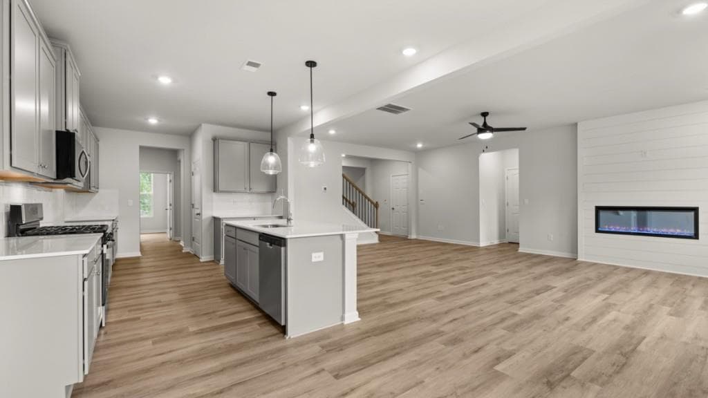 5 bedroom, 4 bathroom, 4,062 sq ft single family residence for sale at 3097 Hallsley Drive, South Fulton, GA 30349 — photo 9