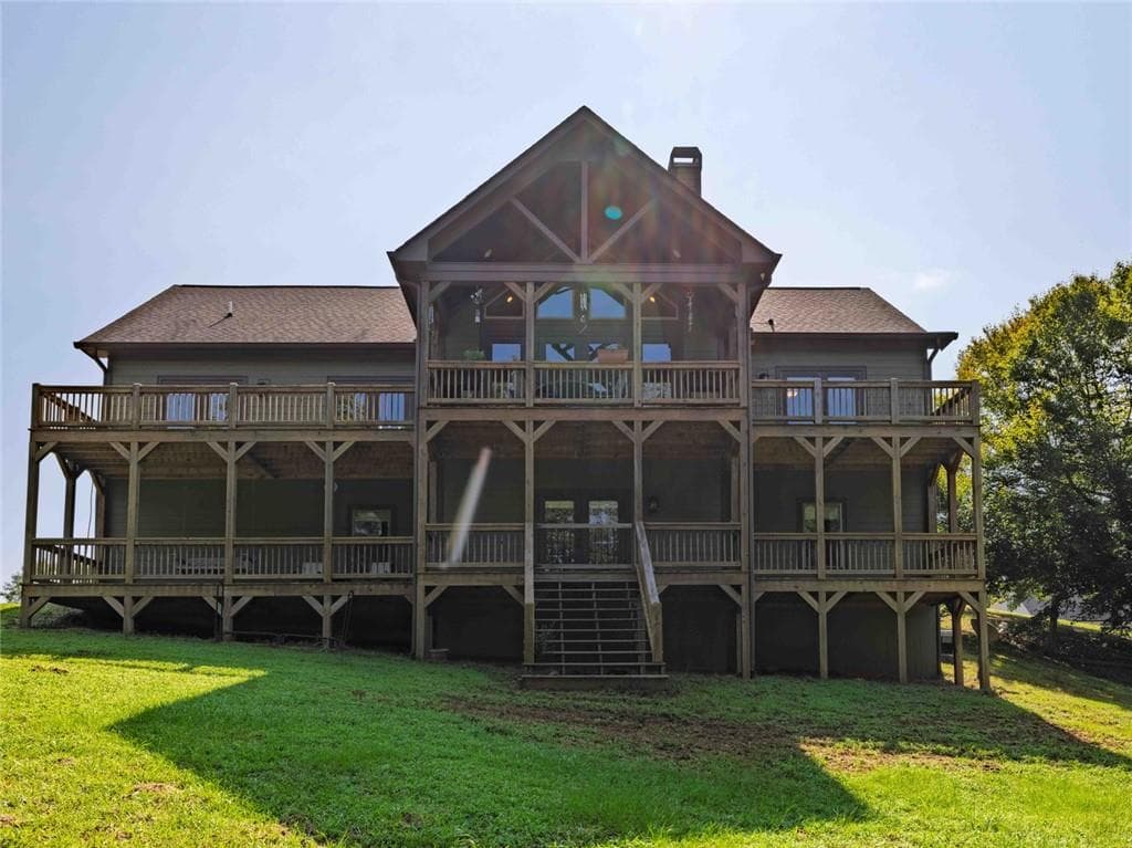 3 bedroom, 3 bathroom, 3,647 sq ft single family residence for sale at 452 Captains Court, Clarkesville, GA 30523 — photo 1 of 44