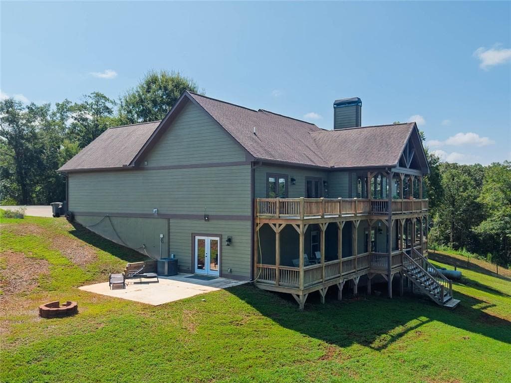 3 bedroom, 3 bathroom, 3,647 sq ft single family residence for sale at 452 Captains Court, Clarkesville, GA 30523 — photo 3