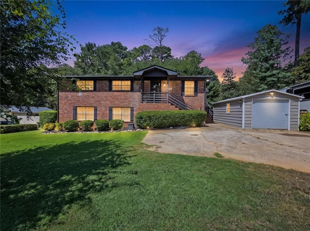 2 bedroom, 3 bathroom, 2,350 sq ft single family residence under contract at 4810 Brownsville Road, Powder Springs, GA 30127