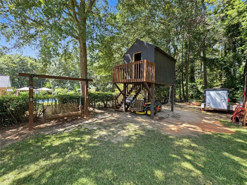 2 bedroom, 3 bathroom, 2,350 sq ft single family residence under contract at 4810 Brownsville Road, Powder Springs, GA 30127 — photo 10