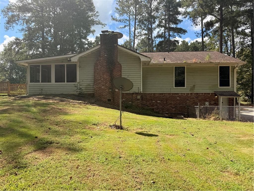 4 bedroom, 3 bathroom, 1,736 sq ft single family residence for sale at 430 Banks Road, Fayetteville, GA 30214 — photo 2