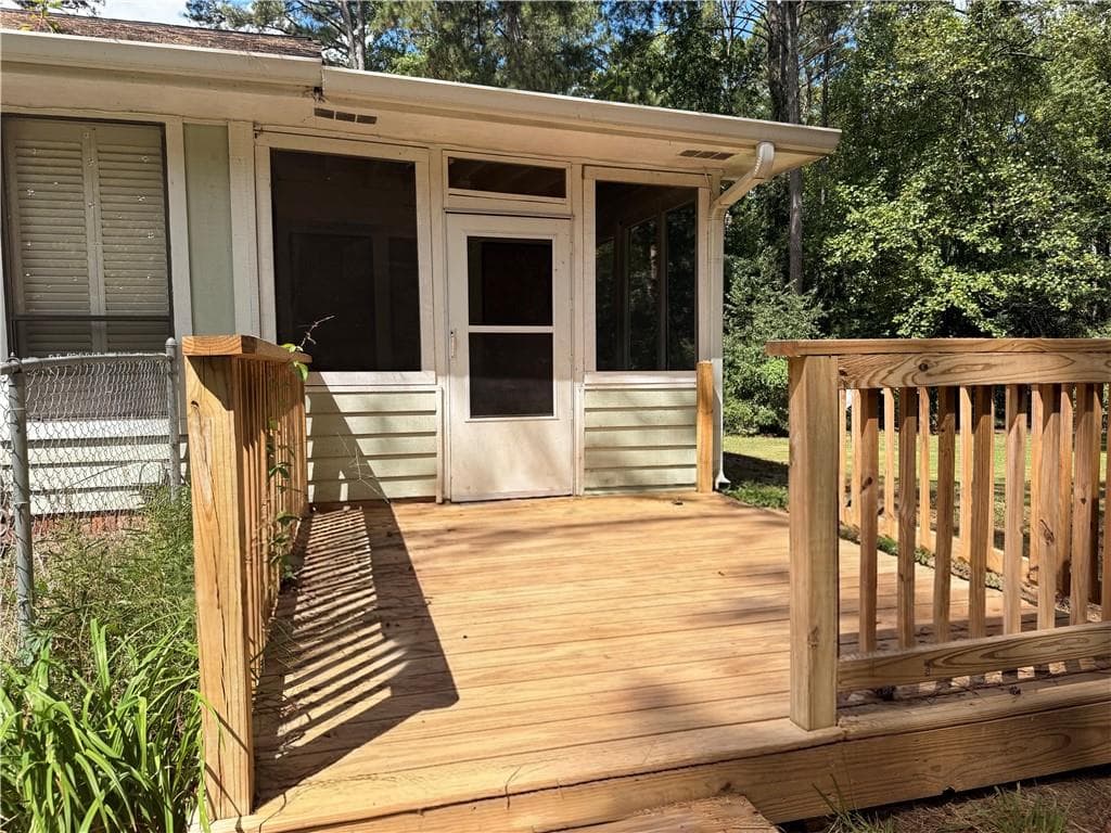 4 bedroom, 3 bathroom, 1,736 sq ft single family residence for sale at 430 Banks Road, Fayetteville, GA 30214 — photo 3