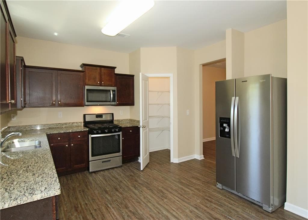 4 bedroom, 3 bathroom, 2,274 sq ft single family residence for sale at 205 Aberdeen Way, Dallas, GA 30132 — photo 8