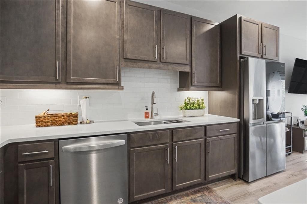 3 bedroom, 3 bathroom, 1,546 sq ft townhouse for sale at 2913 Ilir, Atlanta, GA 30318 — photo 8