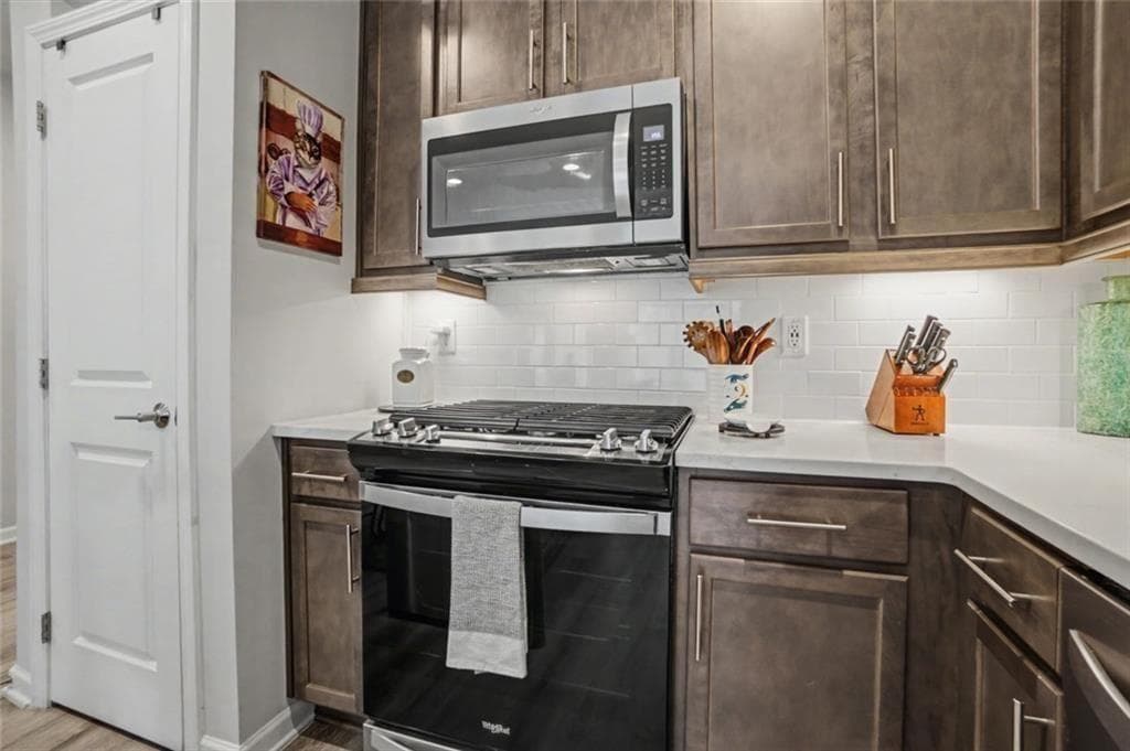 3 bedroom, 3 bathroom, 1,546 sq ft townhouse for sale at 2913 Ilir, Atlanta, GA 30318 — photo 10