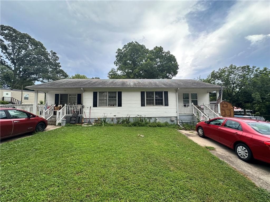 duplex under contract at 270 Cole Street, Buford, GA 30518