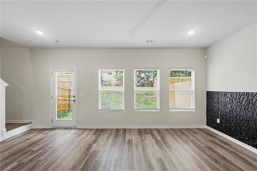 3 bedroom, 3 bathroom, 1,650 sq ft townhouse for sale at 5431 Biltmore Drive, Atlanta, GA 30349 — photo 10