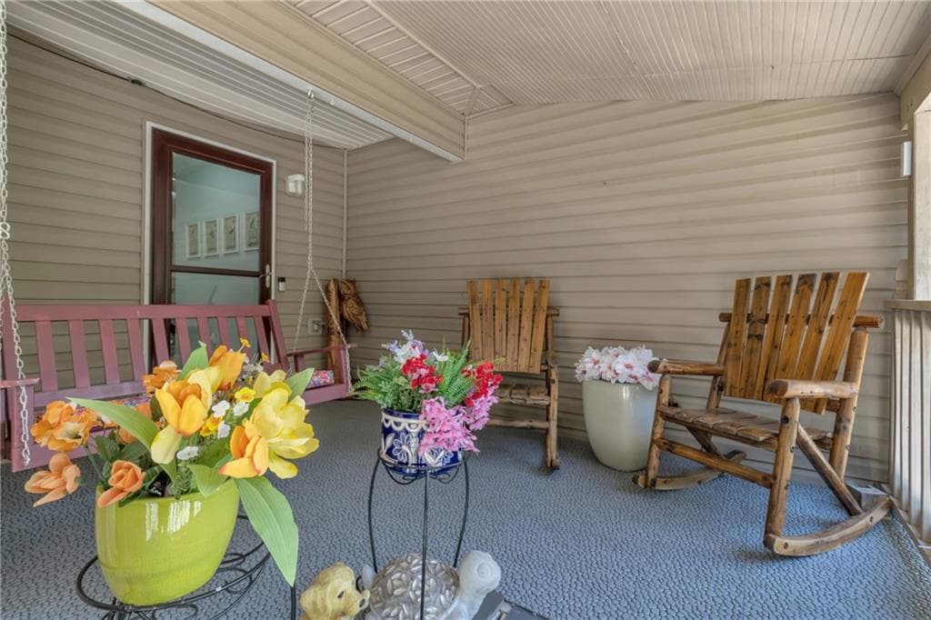 7 bedroom, 4 bathroom, 2,480 sq ft single family residence for sale at 3105 Navajo Circle, Gainesville, GA 30501 — photo 7