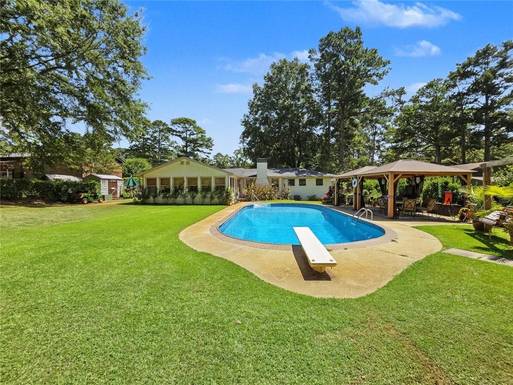 3 bedroom, 2 bathroom, 2,662 sq ft single family residence under contract at 4820 Brownsville Road, Powder Springs, GA 30127 — photo 2