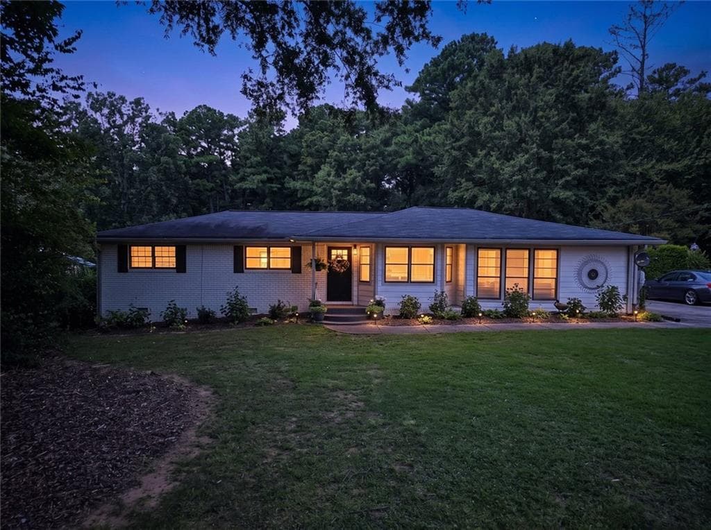3 bedroom, 2 bathroom, 2,662 sq ft single family residence under contract at 4820 Brownsville Road, Powder Springs, GA 30127 — photo 5