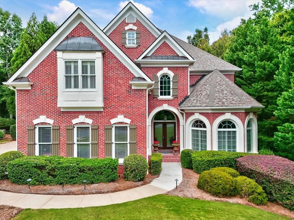 5 bedroom, 6 bathroom, 7,185 sq ft single family residence for sale at 8615 Moor Park Run, Duluth, GA 30097 — photo 4